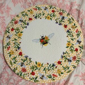 Floral Bee Round Placemats (4)